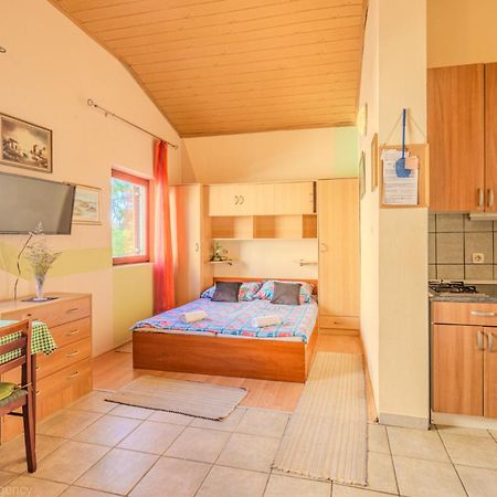 Zdenko Apartment Metajna Ngoại thất bức ảnh