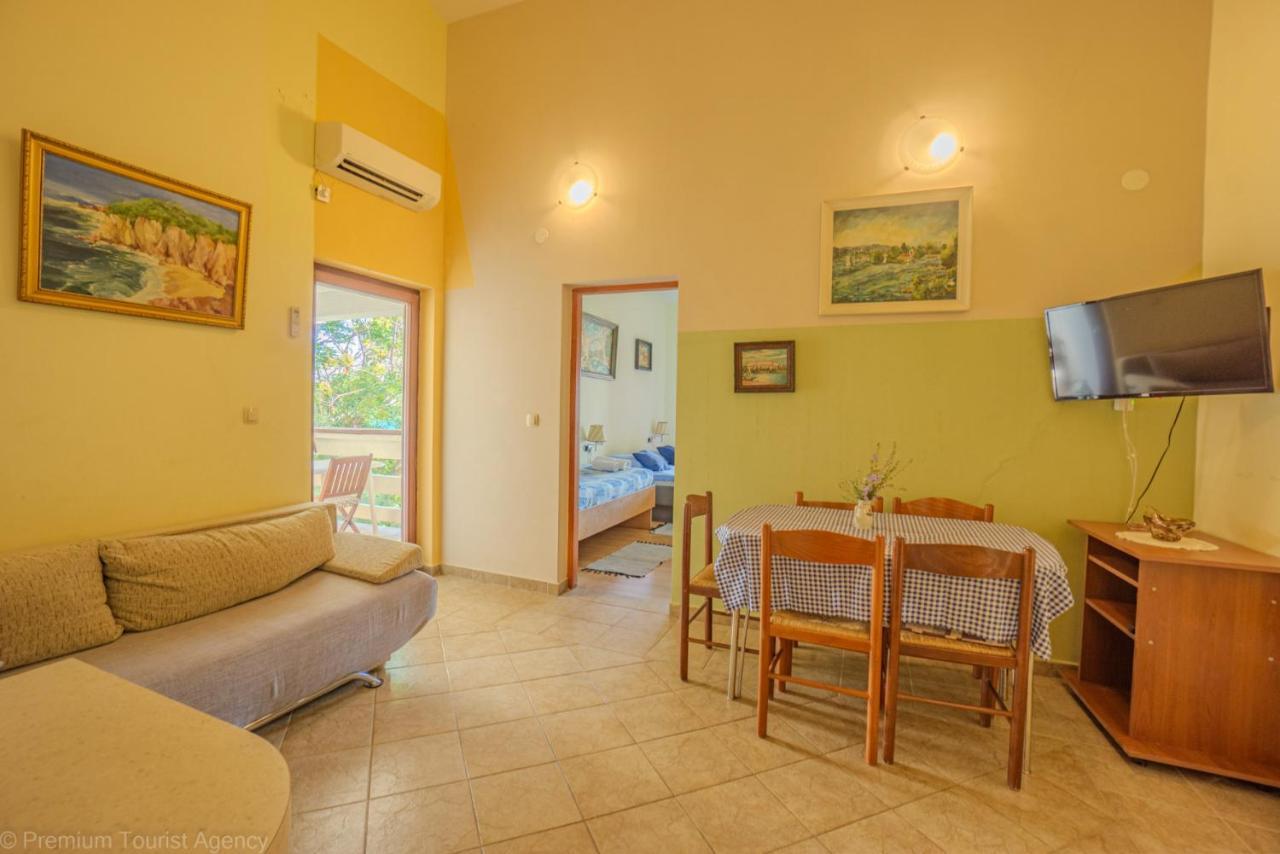 Zdenko Apartment Metajna Ngoại thất bức ảnh