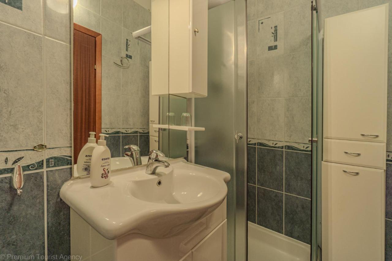 Zdenko Apartment Metajna Ngoại thất bức ảnh