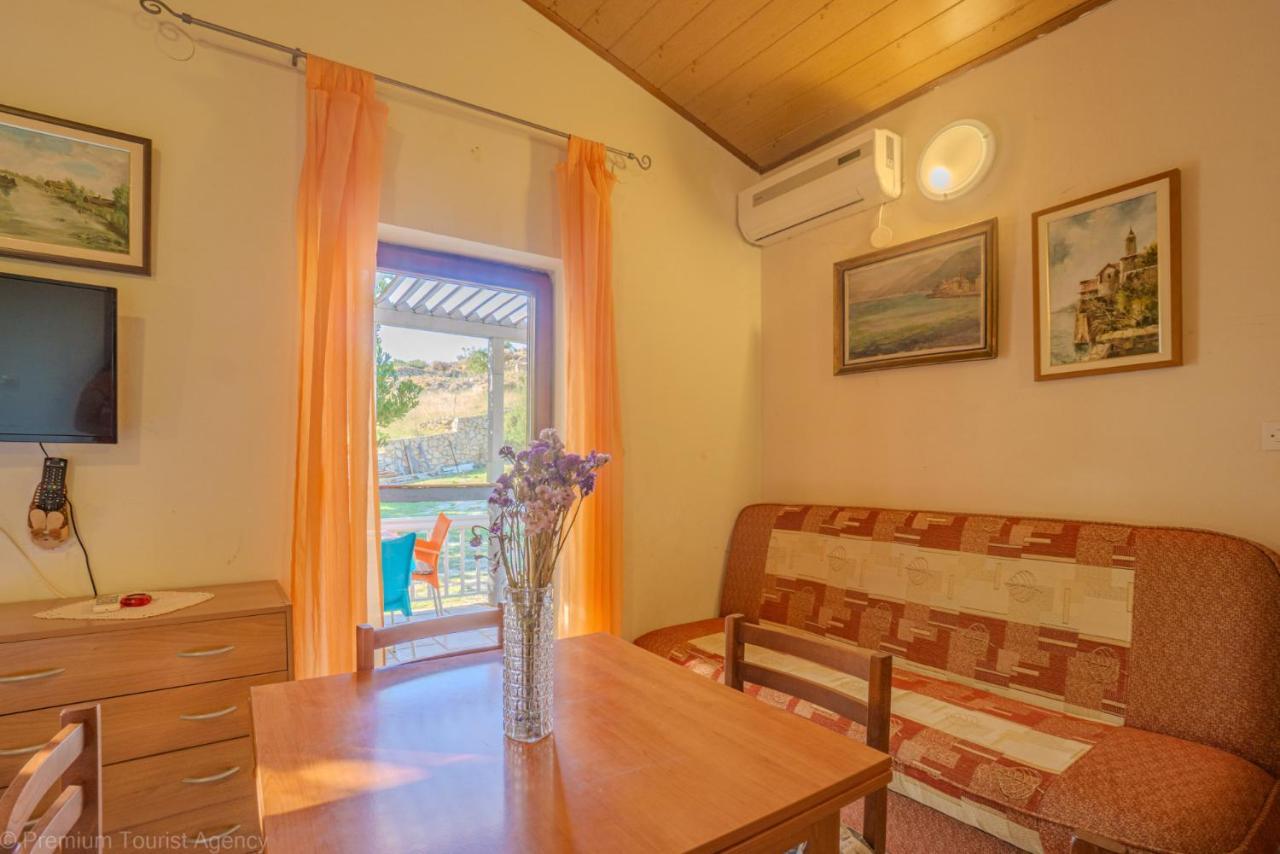 Zdenko Apartment Metajna Ngoại thất bức ảnh