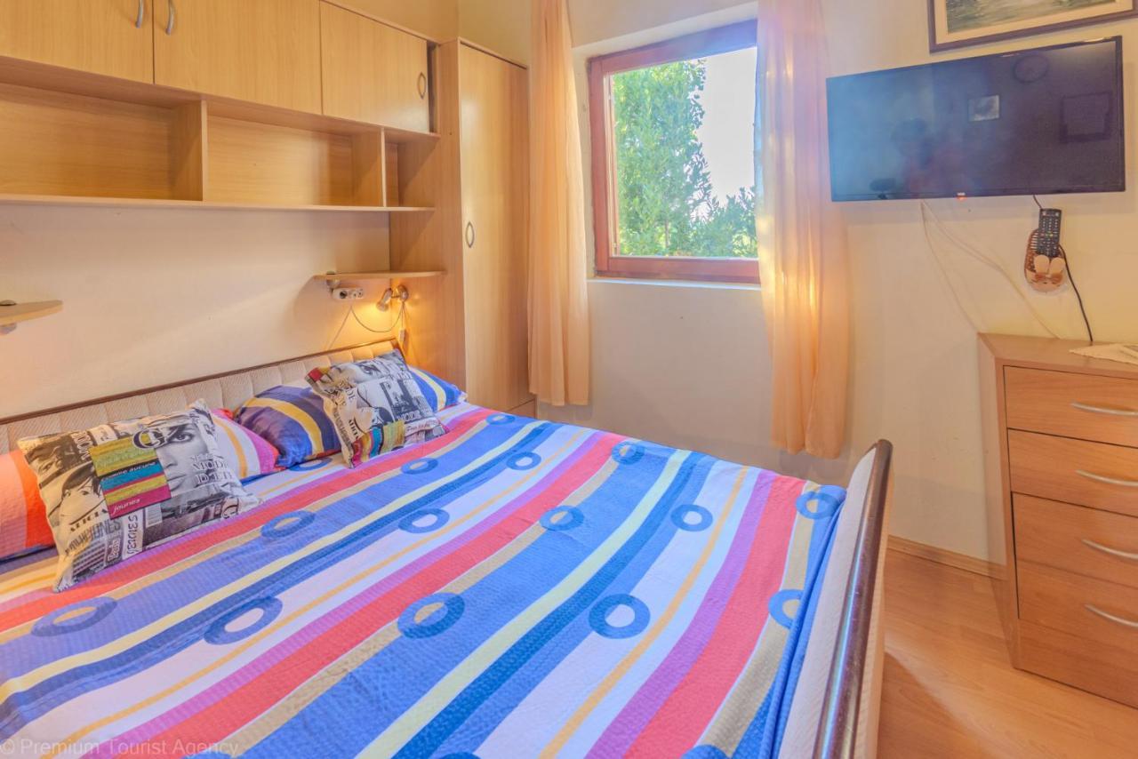 Zdenko Apartment Metajna Ngoại thất bức ảnh